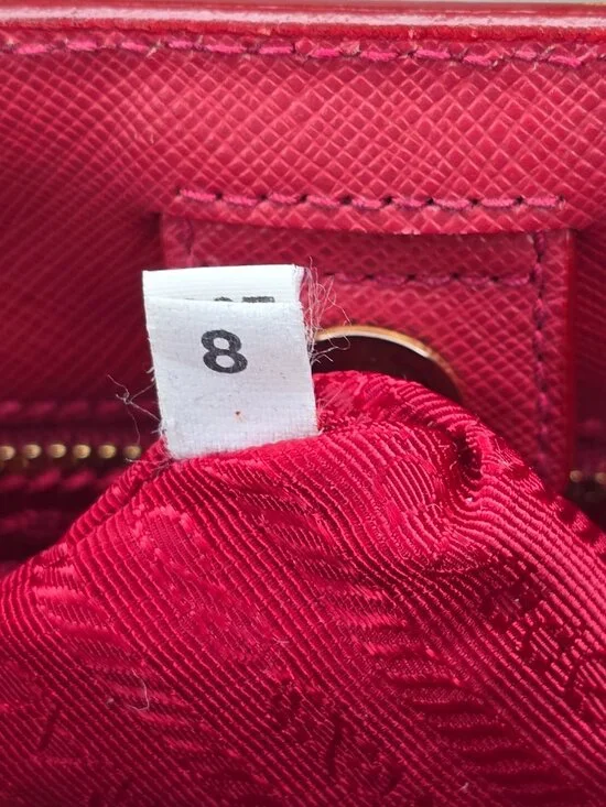 Prada Galleria Lux red Saffiano - Picture 7 of 16